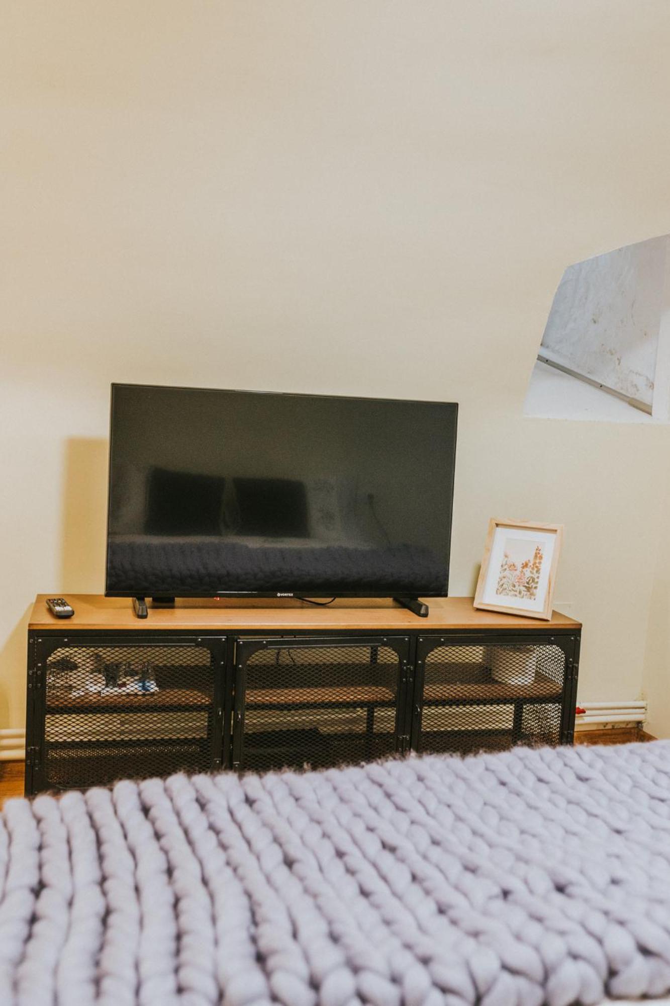 Locart -Cozy Downtown Apartment, Near Black Church With Free Wi-Fi Брашов Екстер'єр фото